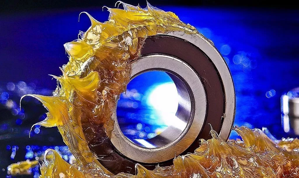 如何防止軸承潤滑脂添加過量呢？